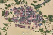 影/一覺醒來「1樓變泳池」！江西超強暴雨來襲　29萬人受災損失逾10億