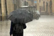 宜蘭縣緊急發布大雨特報！　明鋒面通過「氣溫急速下降」