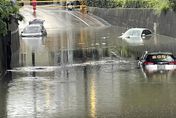 大雨狂炸！新竹市地下道一度「淹水1公尺深」