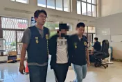 影/財務糾紛！台南桌遊店清晨遭轎車衝撞+棍棒狠砸　警4小時逮嫌犯