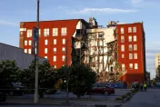 美國六層樓公寓傳倒塌當局搜救中　住戶爆：建築物本身問題多多