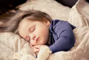 睡「搖擺的床」可改善睡眠品質？醫：兒童和青少年比較有效　老年人不適合