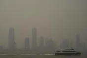 加拿大野火大量煙霧飄進紐約　專家警告：空氣品質「非常不健康」