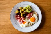 「歐式早餐」取代蛋餅瘦更快？ 營養師曝「這組合」一餐熱量僅200卡