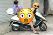 光天化日被拍到「摩托車上車震」！網友仔細一看笑翻：身材還不錯