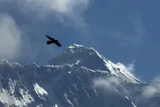 登山客注意！尼泊爾強制登聖母峰須「加裝GPS晶片」　縮短搜救時間
