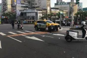 快訊/北市羅斯福路「驚傳車禍」！計程車與機車擦撞　2人受傷倒地