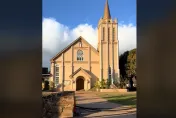 影/夏威夷野火增至89死　天主教堂奇蹟似倖免於難