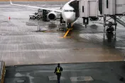 雷雨警報！桃園機場16架航班受影響