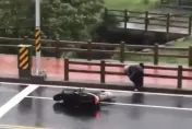 海葵颱風/「飛車」片！台東超強陣風襲擊    送瓦斯工連人帶車被吹起嚇抓欄杆