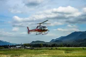 加拿大私人直升機滑雪區墜毁　2死4傷