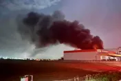 影/台南後壁區橡膠工廠凌晨大火　市府提醒鄰近區域注意空氣品質