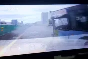 影/驚悚影片曝光！三重中山橋公車撞貨車13傷　「公車整輛橫在面前」嚇壞他