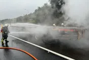 影/國1林口段半聯結車起火　濃煙一度造成回堵3公里