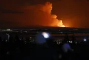 冰島火山噴發4000居民已撤　熔岩噴湧而出夜空一片橘紅