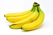 下班太餓連吃3根「青香蕉」！廣東男腹痛送醫一看「全塞住了」