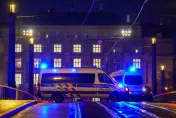 影/捷克驚傳「史上最血腥校園槍擊」逾14死25傷　學生「懸空攀牆」逃命