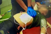 影/退休師打羽球突昏倒無呼吸心跳　119線上指導CPR救回一命