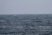畫面曝光！大陸2拖船闖鵝鑾鼻外3海浬　海巡派艦驅離對峙中