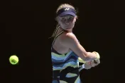 影/烏克蘭「網球天使」爆冷送溫布頓冠軍一輪遊　創澳網史上紀錄