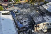 影/美國佛州小飛機墜機燒毀民宅　罹難飛行員最後通話紀錄曝光