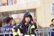 台北燈會制服妹子超吸睛　上千網友暈船「我只看到美女警察」
