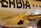 客機起飛撞跑道！機身「破大洞漏油」緊急返航降落　幸106名乘客無傷亡