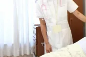 護理師同事病逝1週後竟擦身而過！她穿著「生前制服」微笑打招呼