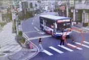 影/又見行人地獄！新店公車高速闖紅燈　9歲男童被撞飛瞬間曝光