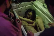 悚！ 白癡公主《鬼天廈》遭虐慘死　拍攝「硬塞進冰箱」畫面曝光