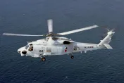 日海上自衛隊2架直升機「夜間訓練墜海」！　1人尋獲7人失聯