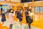 上學領頭「羊」！日本鹿兒島小學舉行入學典禮　一年級新生竟是隻山羊