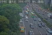 快訊/下班注意！國1泰山轉接道北向車禍　大貨車追撞小客車時速剩20km