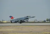 快訊/新加坡空軍F-16戰機驚傳墜機　飛行員成功逃生