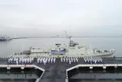 拿退役軍艦當靶！印尼海軍「飛魚、陸製C803」全用　3導彈發射擊沉