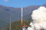 對岸發射運載火箭飛越台灣中部！國防部：對台無危害
