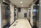 27層樓住戶受困！北市廣慈社宅電梯因大雨進水故障　議員：柯文哲引以為傲政績