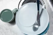 洗碗洗錯恐會中毒！醫曝「5大誤區」：長時間浸泡會導致細菌殘留