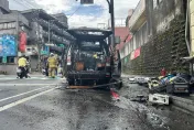 快訊/基隆驚傳火燒車！廂型車遭烈火吞噬　黑煙直竄嚇壞路人