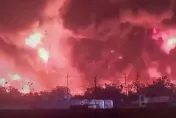 影/伊拉克煉油廠疑因電氣設備故障引發大火　消防員衝火海救災14人受傷