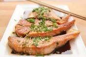 鮭魚「1烹煮法」是大忌！　營養師張益堯：恐營養流失且致癌