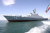 伊朗驅逐艦進港維修意外進水翻覆　船上多人受傷送醫
