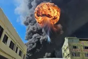 影/轟！台南工廠大火「核爆蕈狀雲」一片黑　目擊者：爆炸2聲就燒起來