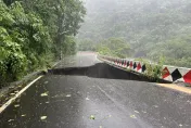 影/凱米颱風豪雨炸南投！信義鄉道路坍崩「整塊路面消失」　東埔村淪孤島