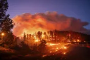 4小時燒毁4.5萬英畝！加州爆發大規模野火　連外太空都看得到