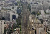 影/巴黎奧運首日遇襲！法火車網路癱瘓大半　80萬人出行受波及