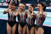 王牌未成年飲酒遭退隊！日本體操女團剩4人　帶著笑容頂住壓力闖決賽