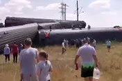 俄羅斯火車出軌！傳受傷人數「多達百人」　救難人員趕赴救援