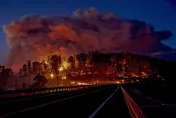 連燒7天！加州最大野火幾乎燒掉「一個洛杉磯」　已累計2萬人撤離