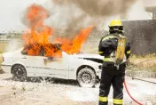靜岡火燒車元凶竟是「寶特瓶」　消防：放沒多久就竄大火